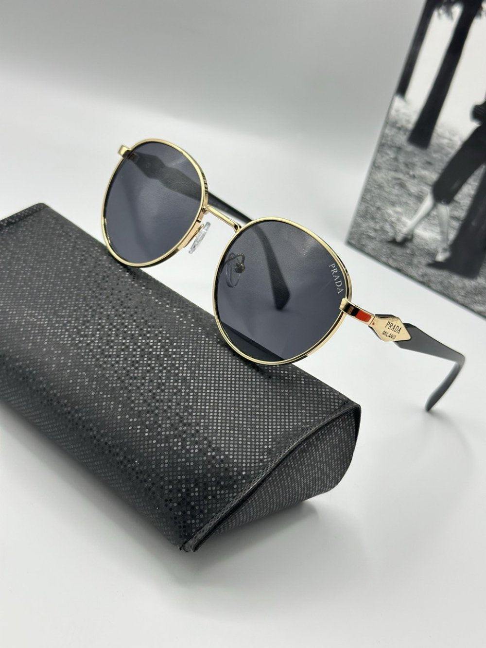 Prada Gold Çerçeve Siyah Cam Unisex Güneş Gözlüğü G2014-VLL